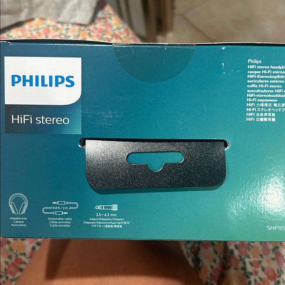 Brand new Phillips hi-fi stereo high-definition full spectrum sound - Picture 10 of 11